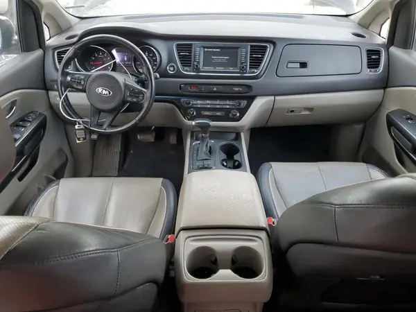 KNDMB5C13H6248152 2017 KIA SEDONA - Image 8