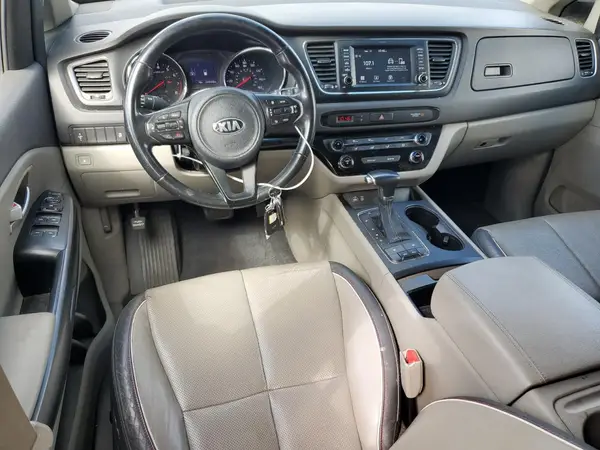 KNDMB5C13H6251889 2017 KIA SEDONA - Image 8