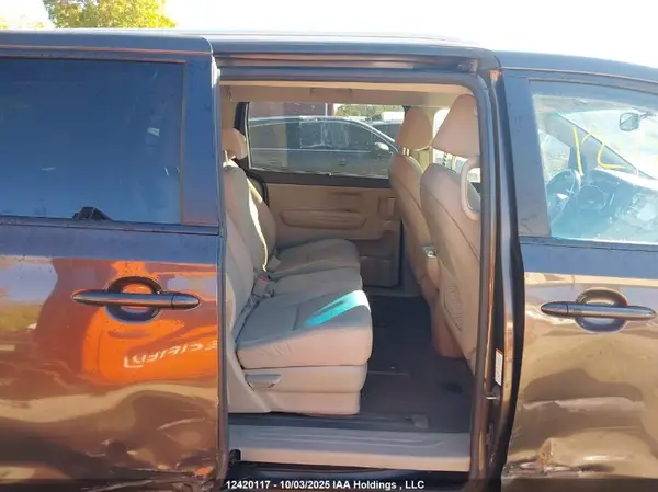 KNDMB5C13H6258759 2017 KIA SEDONA - Image 8