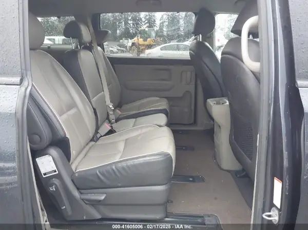 KNDMB5C13H6266585 2017 KIA SEDONA - Image 8
