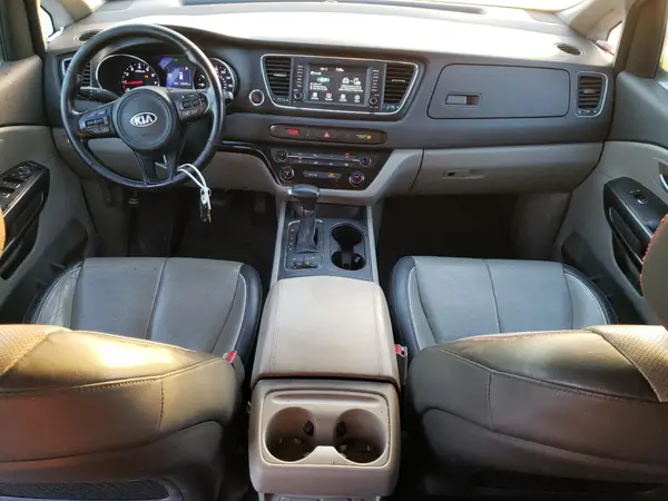 KNDMB5C13H6268725 2017 KIA SEDONA - Image 8