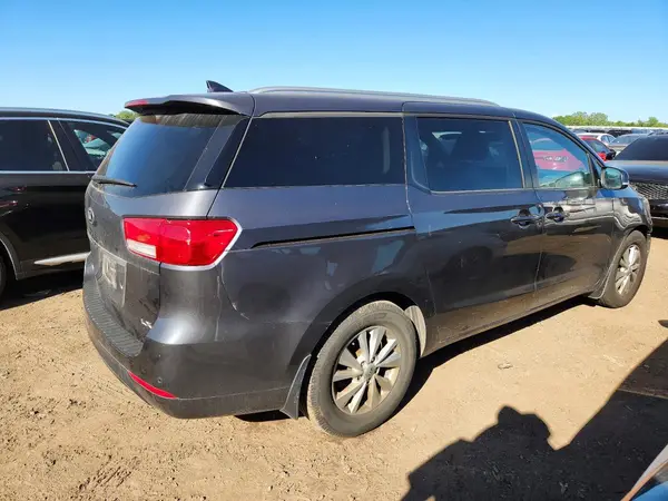 KNDMB5C13H6313226 2017 KIA SEDONA - Image 2