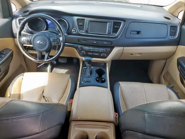 KNDMB5C13H6318491 2017 KIA SEDONA - Image 8