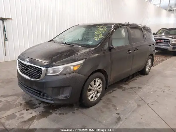 KNDMB5C13H6323609 2017 KIA SEDONA - Image 2