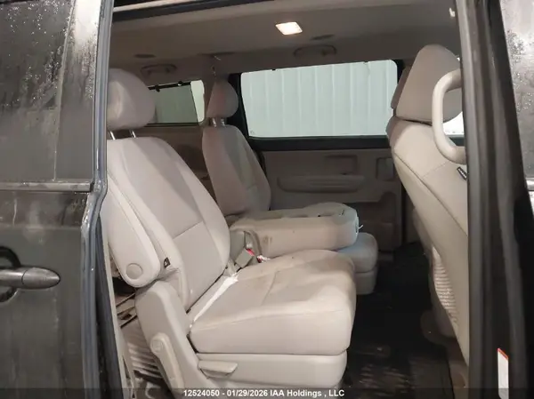 KNDMB5C13H6323609 2017 KIA SEDONA - Image 8