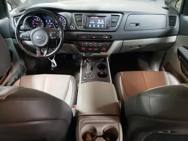 KNDMB5C13H6324713 2017 KIA SEDONA - Image 8