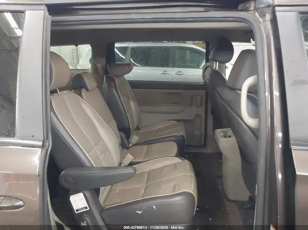 KNDMB5C13H6325909 2017 KIA SEDONA - Image 8