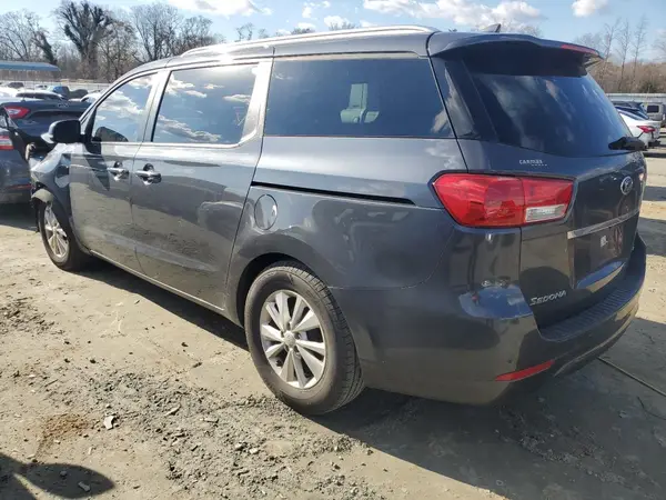 KNDMB5C13H6328101 2017 KIA SEDONA - Image 2