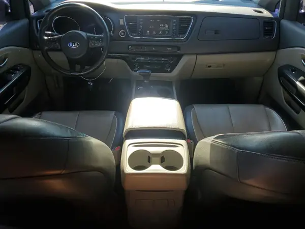 KNDMB5C13H6328101 2017 KIA SEDONA - Image 8