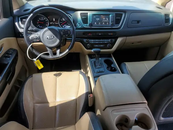KNDMB5C13H6329023 2017 KIA SEDONA - Image 8