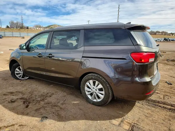 KNDMB5C13H6331628 2017 KIA SEDONA - Image 2