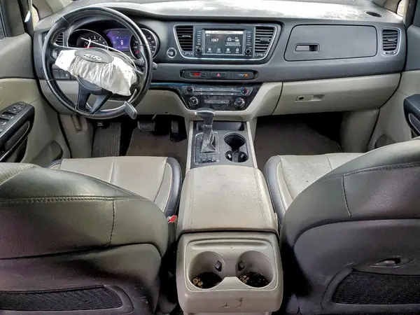 KNDMB5C13H6332455 2017 KIA SEDONA - Image 8