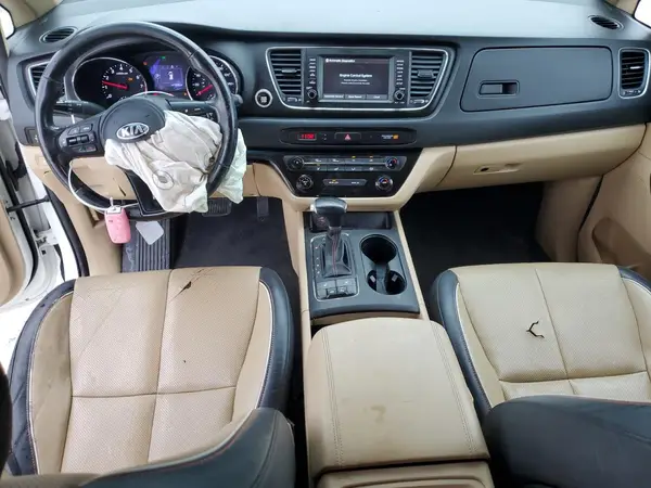 KNDMB5C13H6334884 2017 KIA SEDONA - Image 8