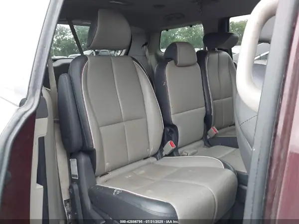 KNDMB5C13H6339504 2017 KIA SEDONA - Image 8
