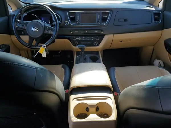 KNDMB5C13H6340023 2017 KIA SEDONA - Image 8