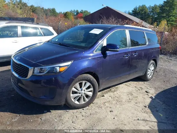KNDMB5C13J6350430 2018 KIA SEDONA - Image 2