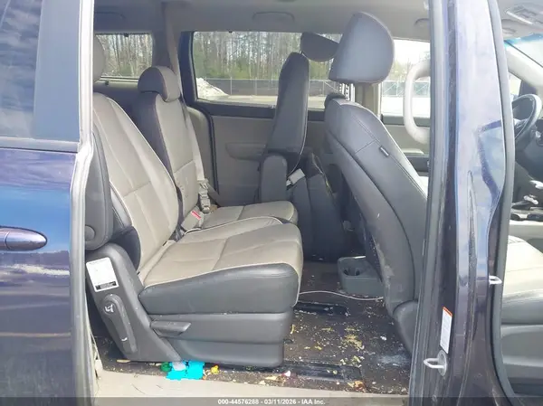 KNDMB5C13J6367938 2018 KIA SEDONA - Image 8