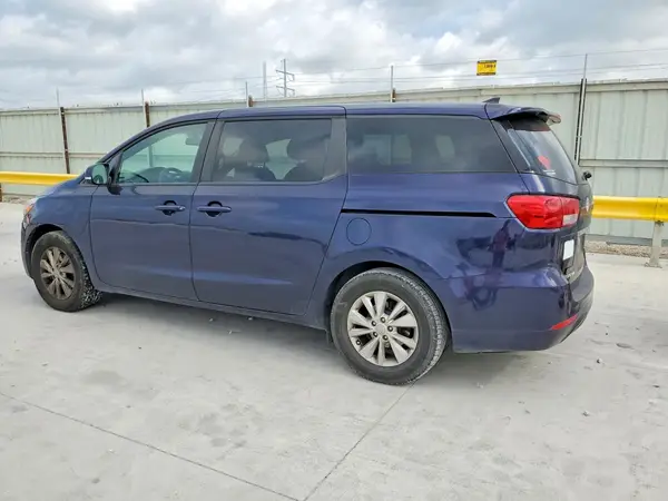 KNDMB5C13J6373559 2018 KIA SEDONA - Image 2