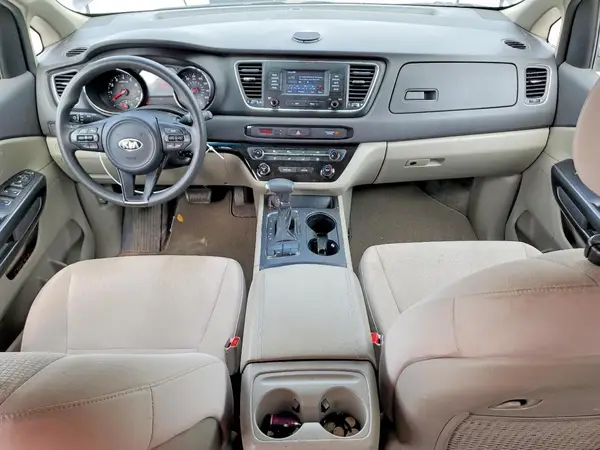 KNDMB5C13J6373559 2018 KIA SEDONA - Image 8