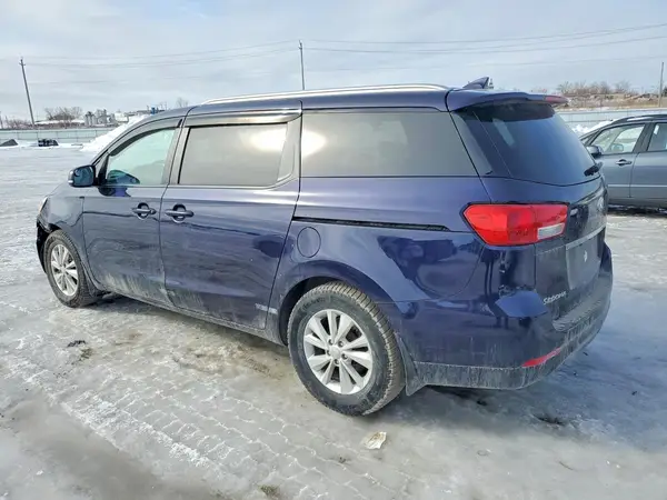 KNDMB5C13J6378616 2018 KIA SEDONA - Image 2