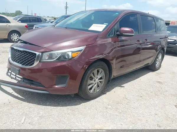 KNDMB5C13J6379183 2018 KIA SEDONA - Image 2