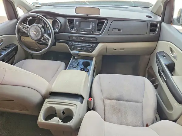 KNDMB5C13J6394203 2018 KIA SEDONA - Image 8