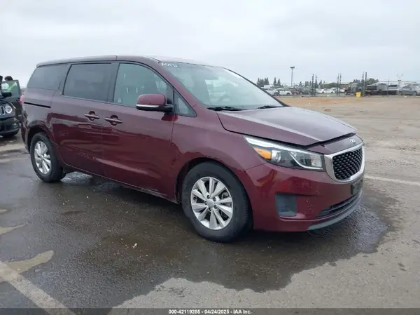 KNDMB5C13J6400842 2018 KIA SEDONA - Image 1