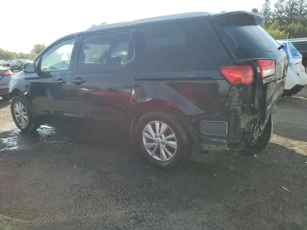 KNDMB5C13J6434361 2018 KIA SEDONA - Image 2