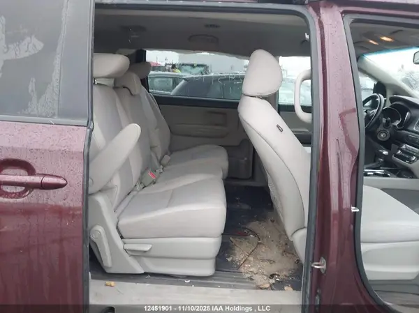 KNDMB5C13K6456829 2019 KIA SEDONA - Image 8