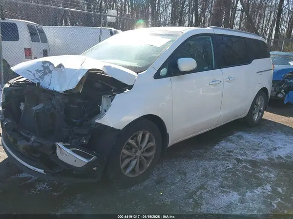 KNDMB5C13K6500263 2019 KIA SEDONA - Image 2