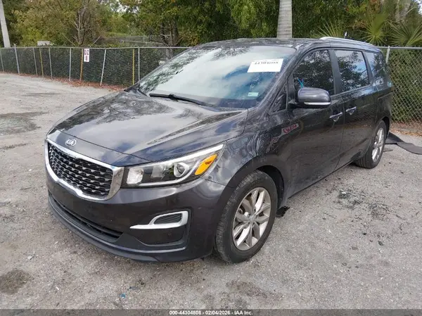 KNDMB5C13K6512204 2019 KIA SEDONA - Image 2
