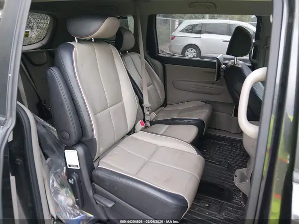 KNDMB5C13K6512204 2019 KIA SEDONA - Image 8