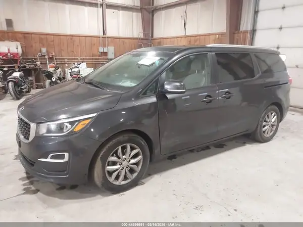 KNDMB5C13K6517676 2019 KIA SEDONA - Image 2