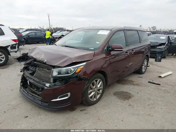 KNDMB5C13L6575160 2020 KIA SEDONA - Image 2