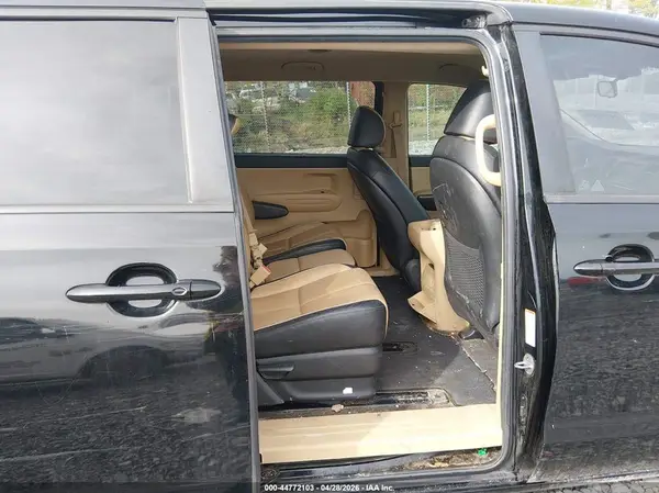 KNDMB5C13L6580777 2020 KIA SEDONA - Image 8