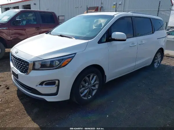 KNDMB5C13L6581041 2020 KIA SEDONA - Image 2