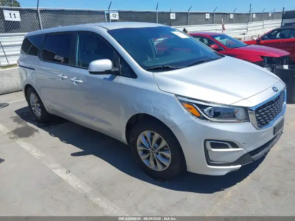 KNDMB5C13L6620887 2020 KIA SEDONA - Image 1