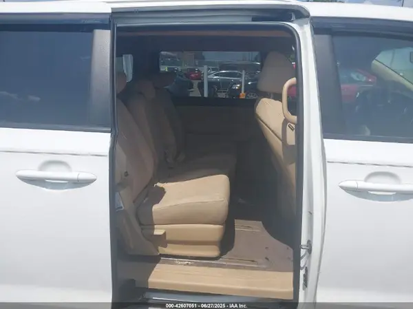 KNDMB5C14G6082917 2016 KIA SEDONA - Image 8