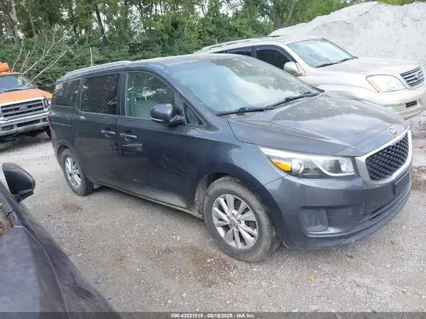 KNDMB5C14G6083095 2016 KIA SEDONA - Image 1