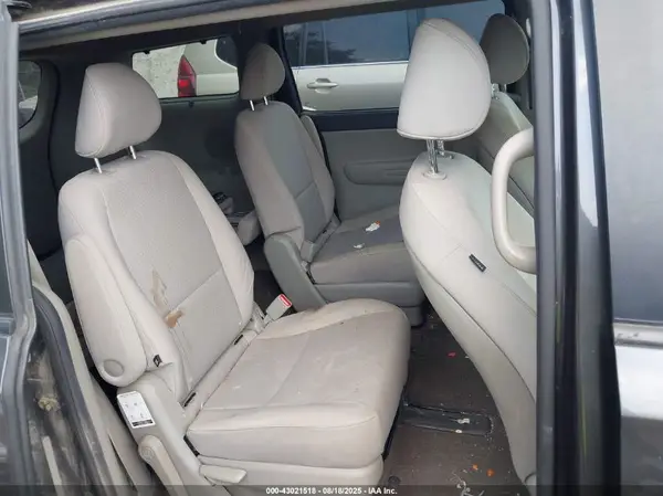 KNDMB5C14G6083095 2016 KIA SEDONA - Image 8