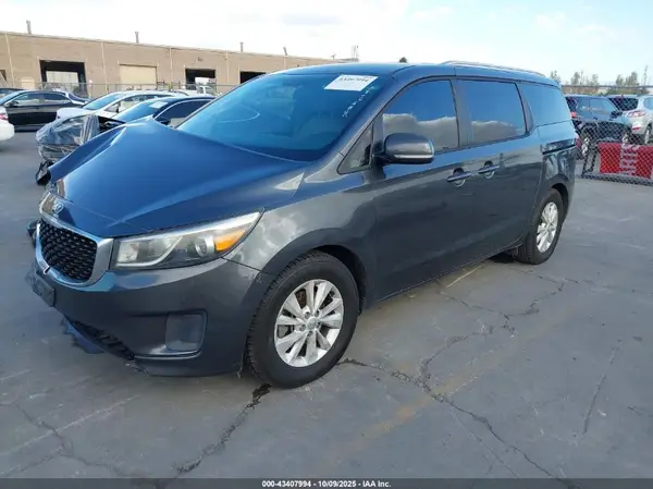 KNDMB5C14G6083727 2016 KIA SEDONA - Image 2