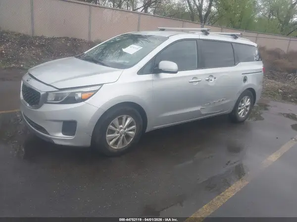 KNDMB5C14G6084120 2016 KIA SEDONA - Image 2
