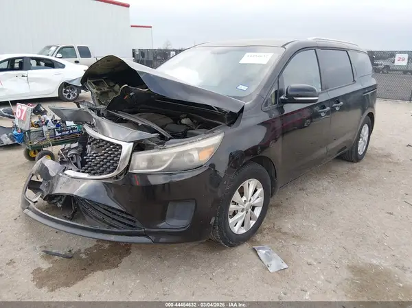 KNDMB5C14G6084912 2016 KIA SEDONA - Image 2