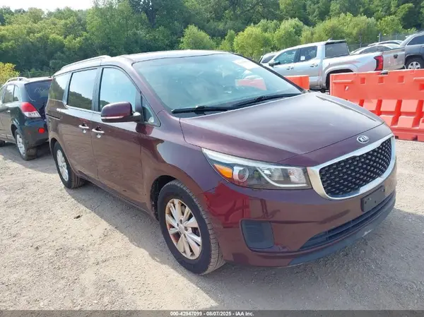 KNDMB5C14G6085784 2016 KIA SEDONA - Image 1