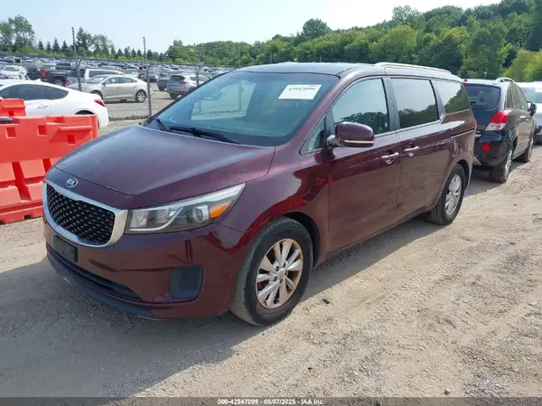 KNDMB5C14G6085784 2016 KIA SEDONA - Image 2
