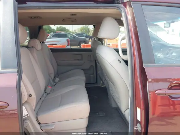 KNDMB5C14G6085784 2016 KIA SEDONA - Image 8
