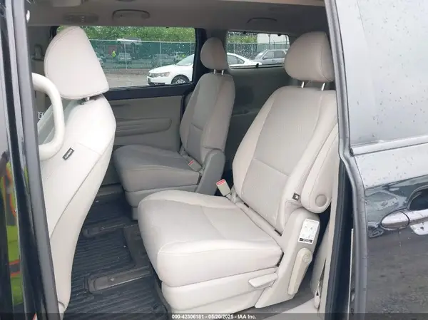 KNDMB5C14G6085932 2016 KIA SEDONA - Image 8
