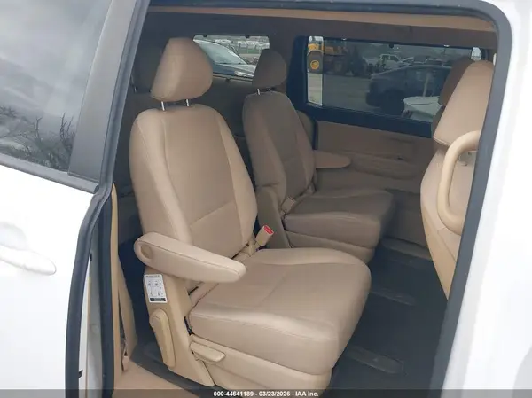 KNDMB5C14G6087387 2016 KIA SEDONA - Image 8