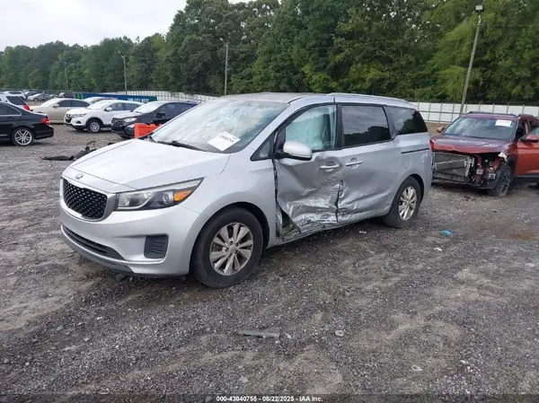 KNDMB5C14G6089513 2016 KIA SEDONA - Image 2