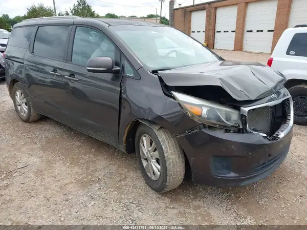 KNDMB5C14G6093755 2016 KIA SEDONA - Image 1